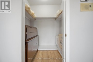 90 PECKHAM AVENUE Toronto (Newtonbrook West) Ontario photo 26