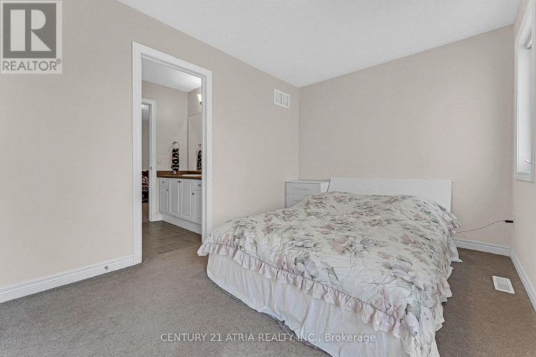 468 KWAPIS BOULEVARD, Newmarket (Woodland Hill), Ontario, L3X3K5