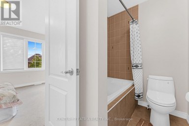 468 KWAPIS BOULEVARD Newmarket (Woodland Hill) Ontario photo 14