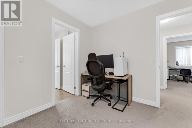 468 KWAPIS BOULEVARD, Newmarket (Woodland Hill), Ontario, L3X3K5
