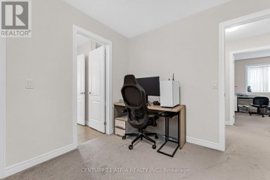 468 KWAPIS BOULEVARD Newmarket (Woodland Hill) Ontario photo 15