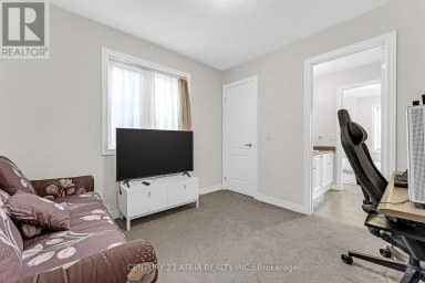 468 KWAPIS BOULEVARD Newmarket (Woodland Hill) Ontario photo 16