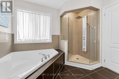 468 KWAPIS BOULEVARD Newmarket (Woodland Hill) Ontario photo 20