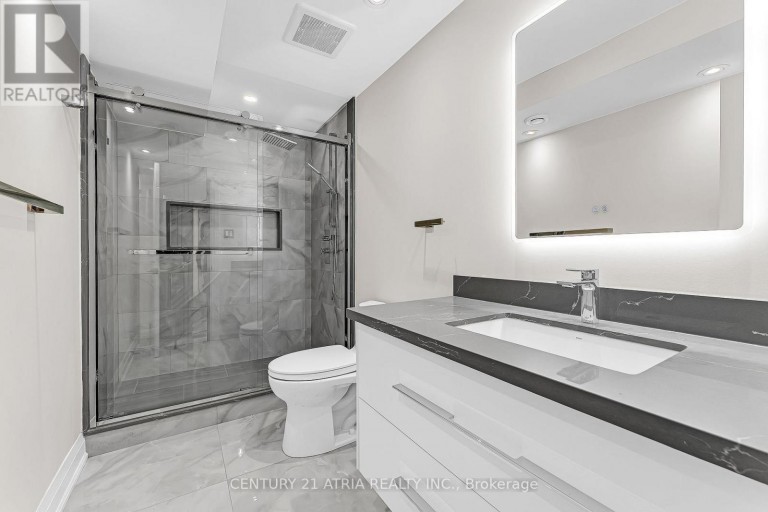 468 KWAPIS BOULEVARD, Newmarket (Woodland Hill), Ontario, L3X3K5