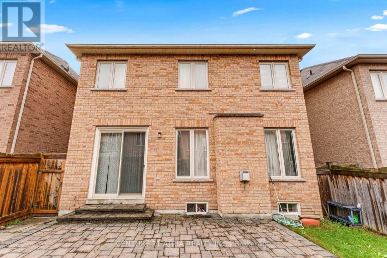 468 KWAPIS BOULEVARD, Newmarket (Woodland Hill), Ontario, L3X3K5