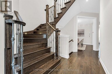 468 KWAPIS BOULEVARD Newmarket (Woodland Hill) Ontario photo 4