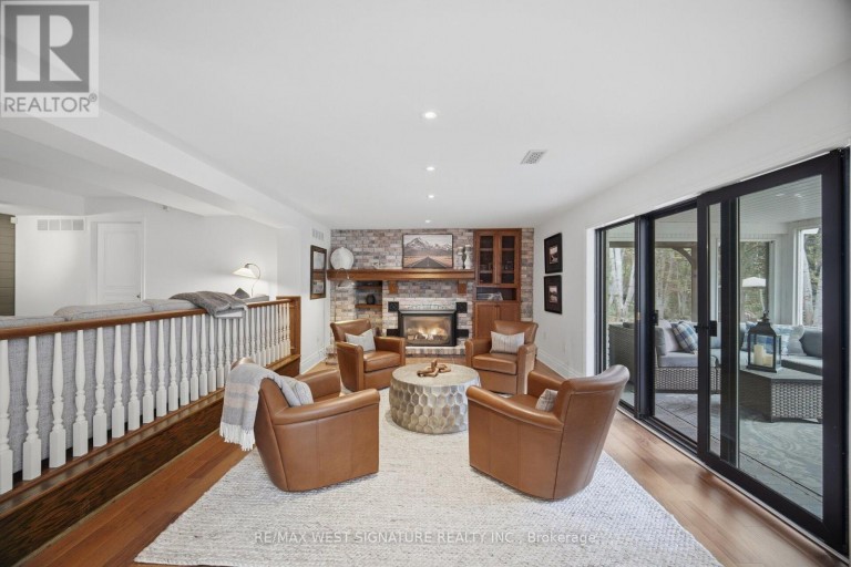 42 HEDGEROW COURT, Vaughan (Kleinburg), Ontario, L0J1C0