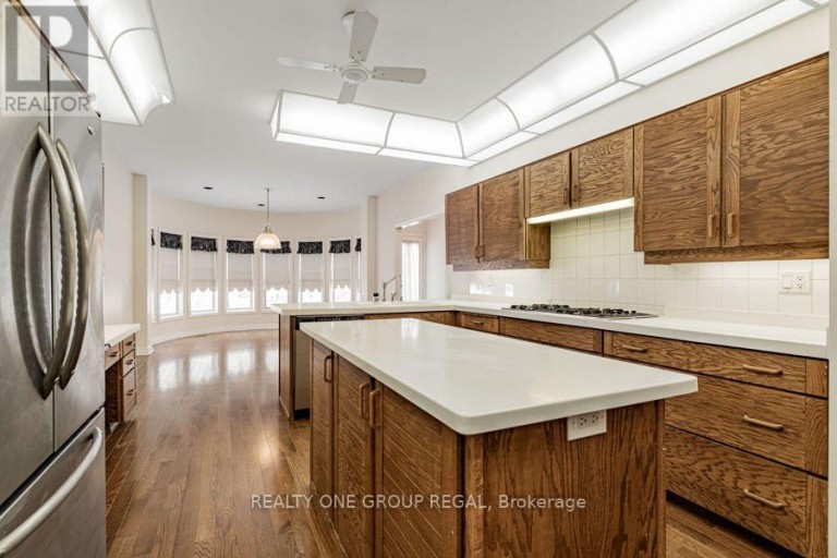 17 DUNLOE ROAD, Richmond Hill (Bayview Hill), Ontario, L4B2H6