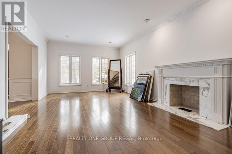 17 DUNLOE ROAD, Richmond Hill (Bayview Hill), Ontario, L4B2H6