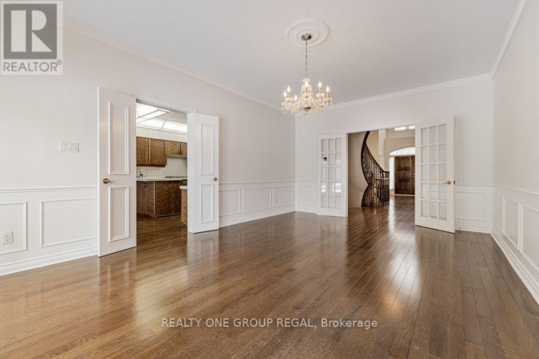 17 DUNLOE ROAD, Richmond Hill (Bayview Hill), Ontario, L4B2H6