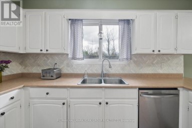 41 LAURENTIAN LANE Orillia Ontario photo 12