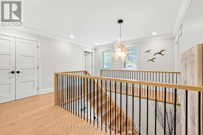 527 ONEIDA DRIVE, Burlington (LaSalle), Ontario, L7T3T9