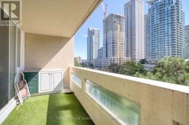 503 - 3590 KANEFF CRESCENT Mississauga (Mississauga Valleys) Ontario photo 12