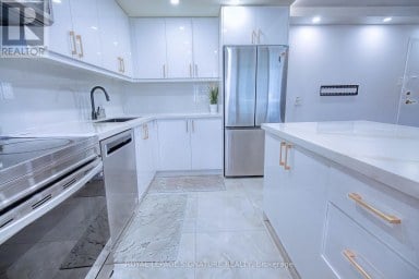 503 - 3590 KANEFF CRESCENT Mississauga (Mississauga Valleys) Ontario photo 7
