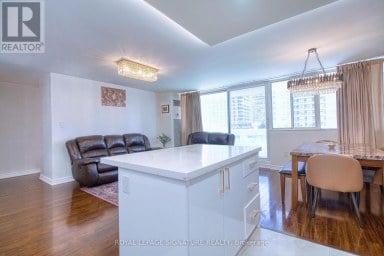 503 - 3590 KANEFF CRESCENT Mississauga (Mississauga Valleys) Ontario photo 9