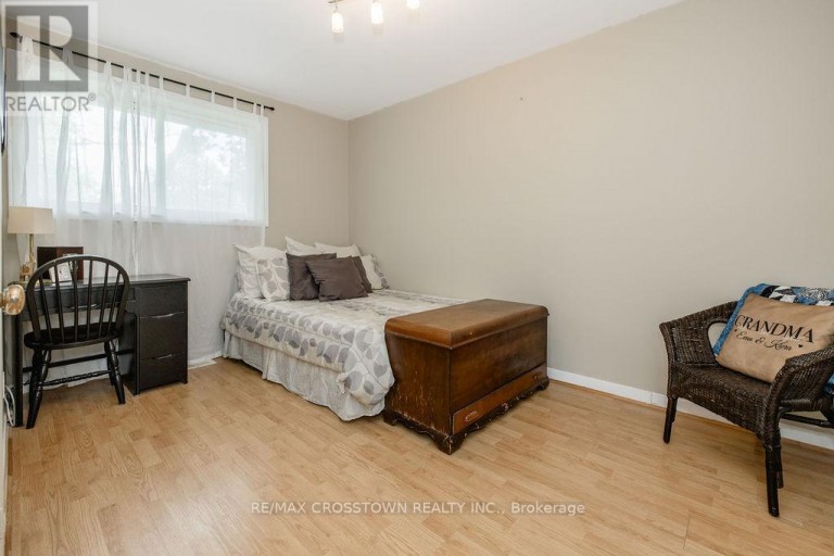 865 KROSNO BOULEVARD, Pickering (Bay Ridges), Ontario, L1W1H2