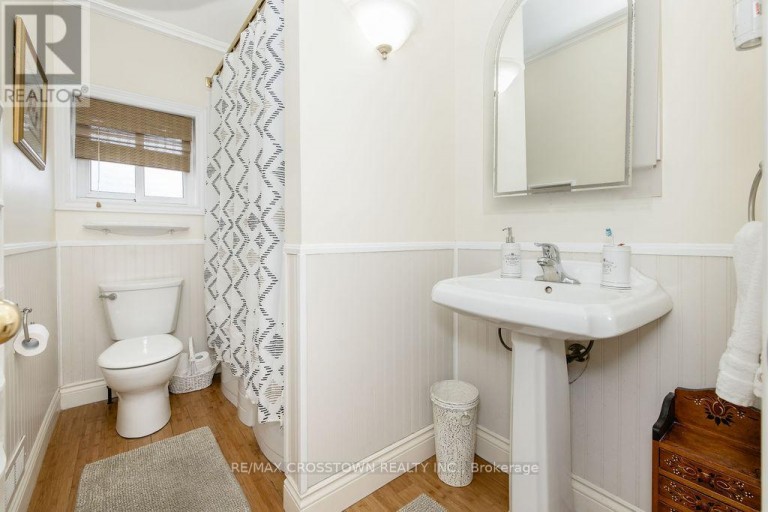 865 KROSNO BOULEVARD, Pickering (Bay Ridges), Ontario, L1W1H2