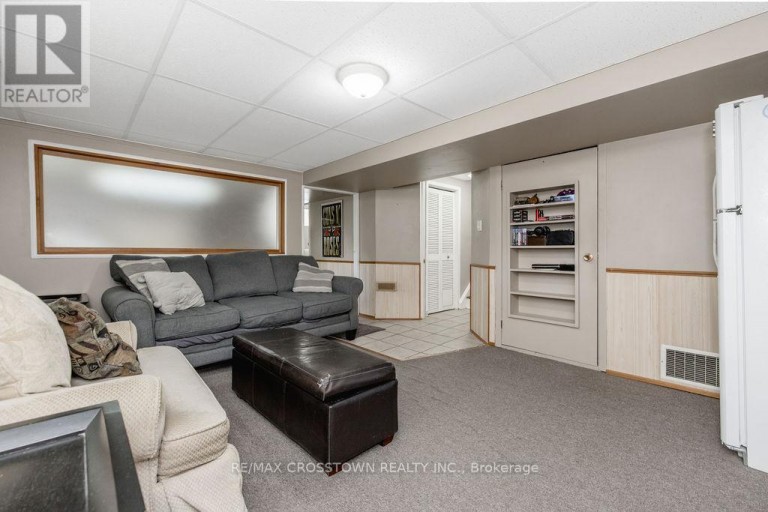 865 KROSNO BOULEVARD, Pickering (Bay Ridges), Ontario, L1W1H2