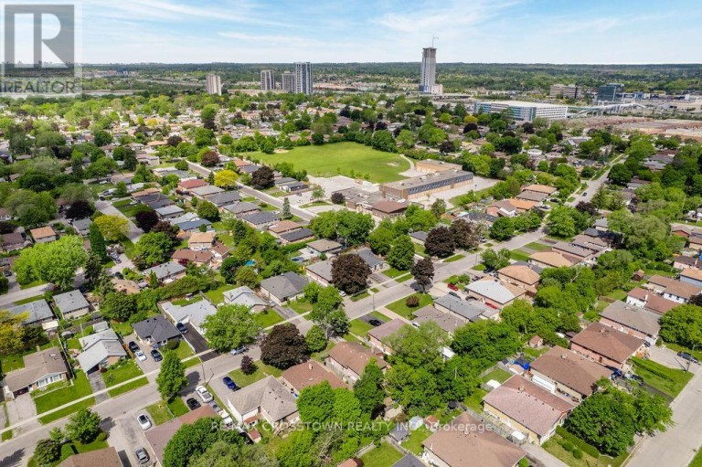 865 KROSNO BOULEVARD, Pickering (Bay Ridges), Ontario, L1W1H2
