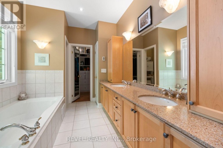 23 LADDIE LANE, Springwater (Anten Mills), Ontario, L9X0C3