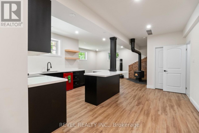 23 LADDIE LANE, Springwater (Anten Mills), Ontario, L9X0C3