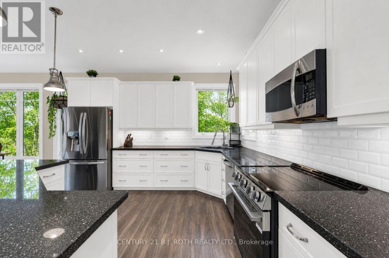 2700 LINE 4 N, Oro-Medonte (Horseshoe Valley), Ontario, L0L2L0
