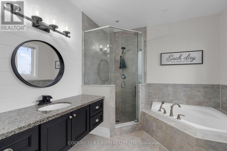 2700 LINE 4 N, Oro-Medonte (Horseshoe Valley), Ontario, L0L2L0