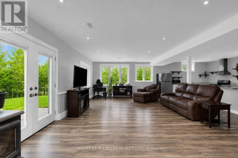 2700 LINE 4 N, Oro-Medonte (Horseshoe Valley), Ontario, L0L2L0