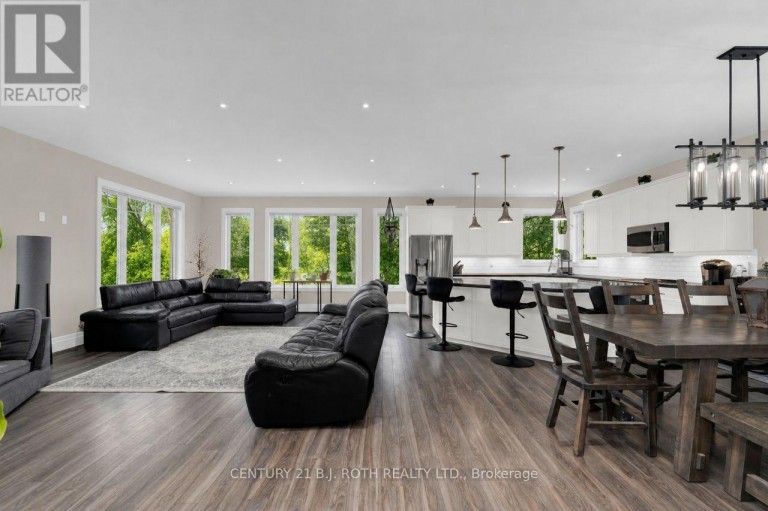 2700 LINE 4 N, Oro-Medonte (Horseshoe Valley), Ontario, L0L2L0