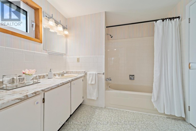 38 JASPER CRESCENT, Brampton (Northgate), Ontario, L6S2G2