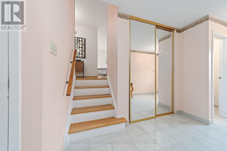 38 JASPER CRESCENT, Brampton (Northgate), Ontario, L6S2G2