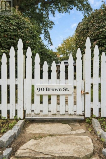 90 BROWN STREET, Port Hope, Ontario, L1A3E3