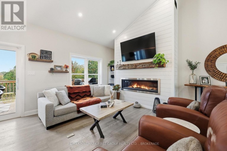 6909 BATTERSEA ROAD, Frontenac (Frontenac South), Ontario, K0H1H0