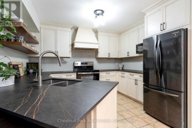 31 BUSH STREET Collingwood Ontario photo 21