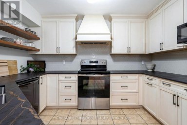 31 BUSH STREET Collingwood Ontario photo 22