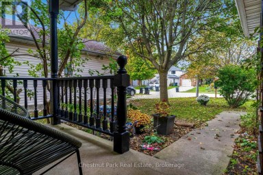 31 BUSH STREET Collingwood Ontario photo 7
