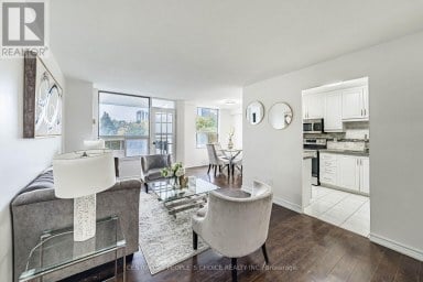 809 - 10 EDGECLIFFE GOLFWAY Toronto (Flemingdon Park) Ontario photo 11