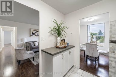 809 - 10 EDGECLIFFE GOLFWAY Toronto (Flemingdon Park) Ontario photo 17