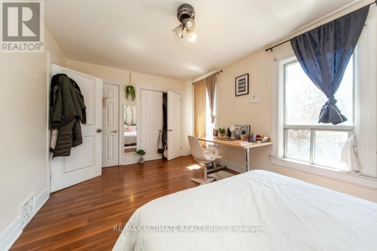128 ELGIN STREET E, Oshawa (O'Neill), Ontario, L1G1T3