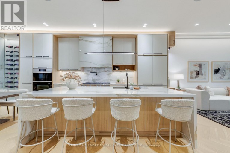 10 WHEELER AVENUE, Toronto (The Beaches), Ontario, M4L3V2