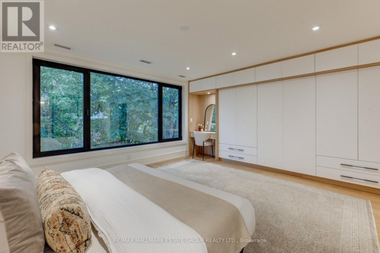 10 WHEELER AVENUE, Toronto (The Beaches), Ontario, M4L3V2