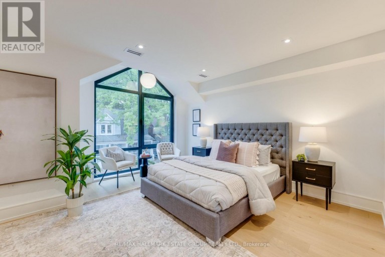 10 WHEELER AVENUE, Toronto (The Beaches), Ontario, M4L3V2