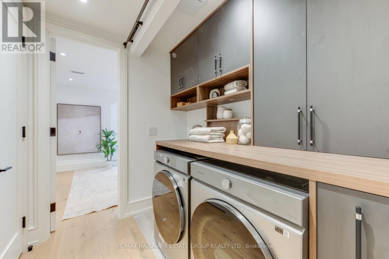 10 WHEELER AVENUE, Toronto (The Beaches), Ontario, M4L3V2