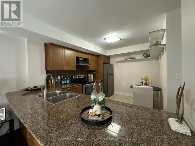 241 - 318 JOHN STREET, Markham (Aileen-Willowbrook), Ontario, L3T0B1