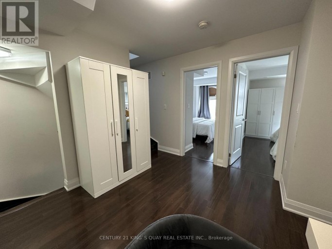 241 - 318 JOHN STREET, Markham (Aileen-Willowbrook), Ontario, L3T0B1