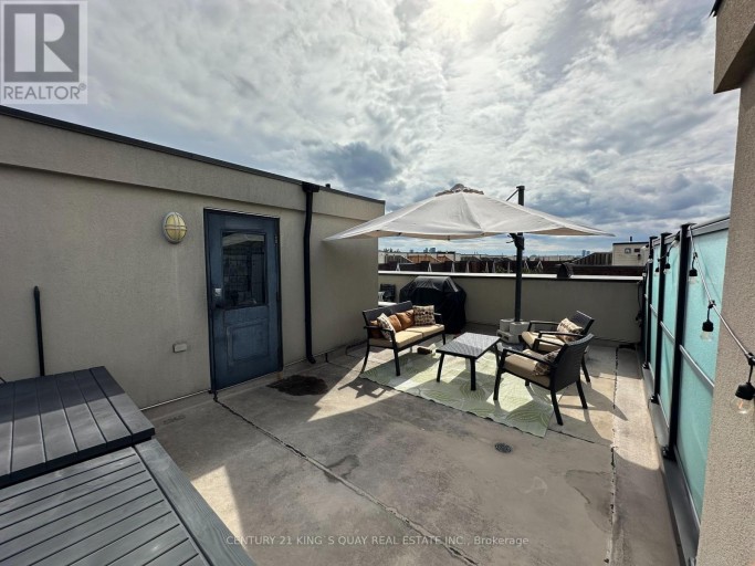241 - 318 JOHN STREET, Markham (Aileen-Willowbrook), Ontario, L3T0B1