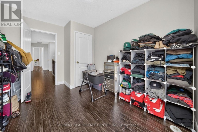 6 - 3335 THOMAS STREET E, Mississauga (Churchill Meadows), Ontario, L5M0P7