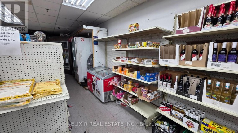 4- 2468 EGLINTON AVENUE W, Toronto (Beechborough-Greenbrook), Ontario, M6M5E2
