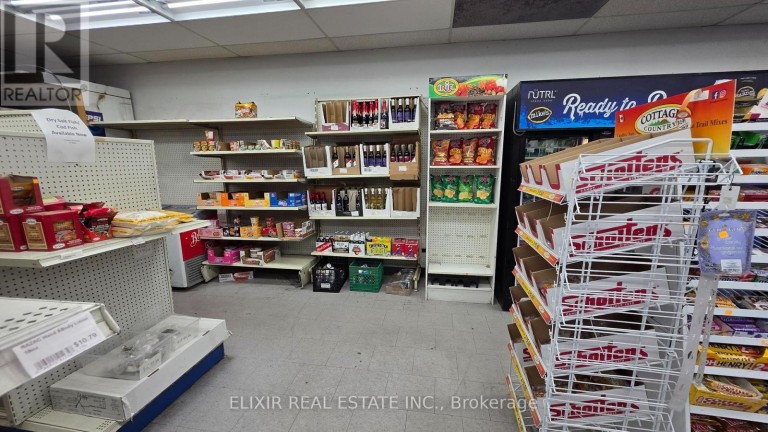 4- 2468 EGLINTON AVENUE W, Toronto (Beechborough-Greenbrook), Ontario, M6M5E2