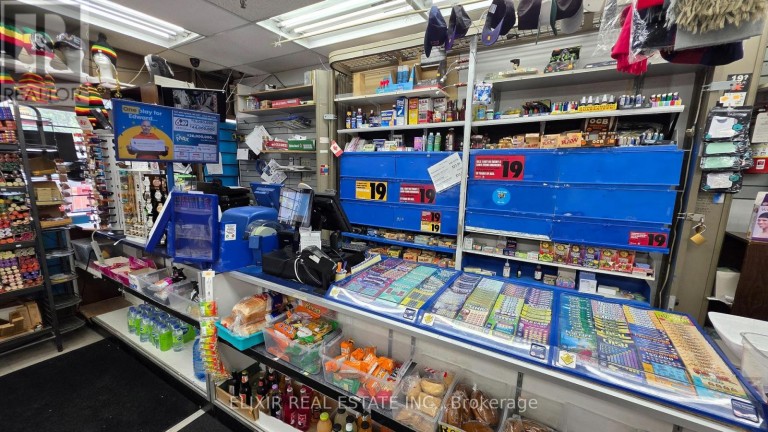 4- 2468 EGLINTON AVENUE W, Toronto (Beechborough-Greenbrook), Ontario, M6M5E2